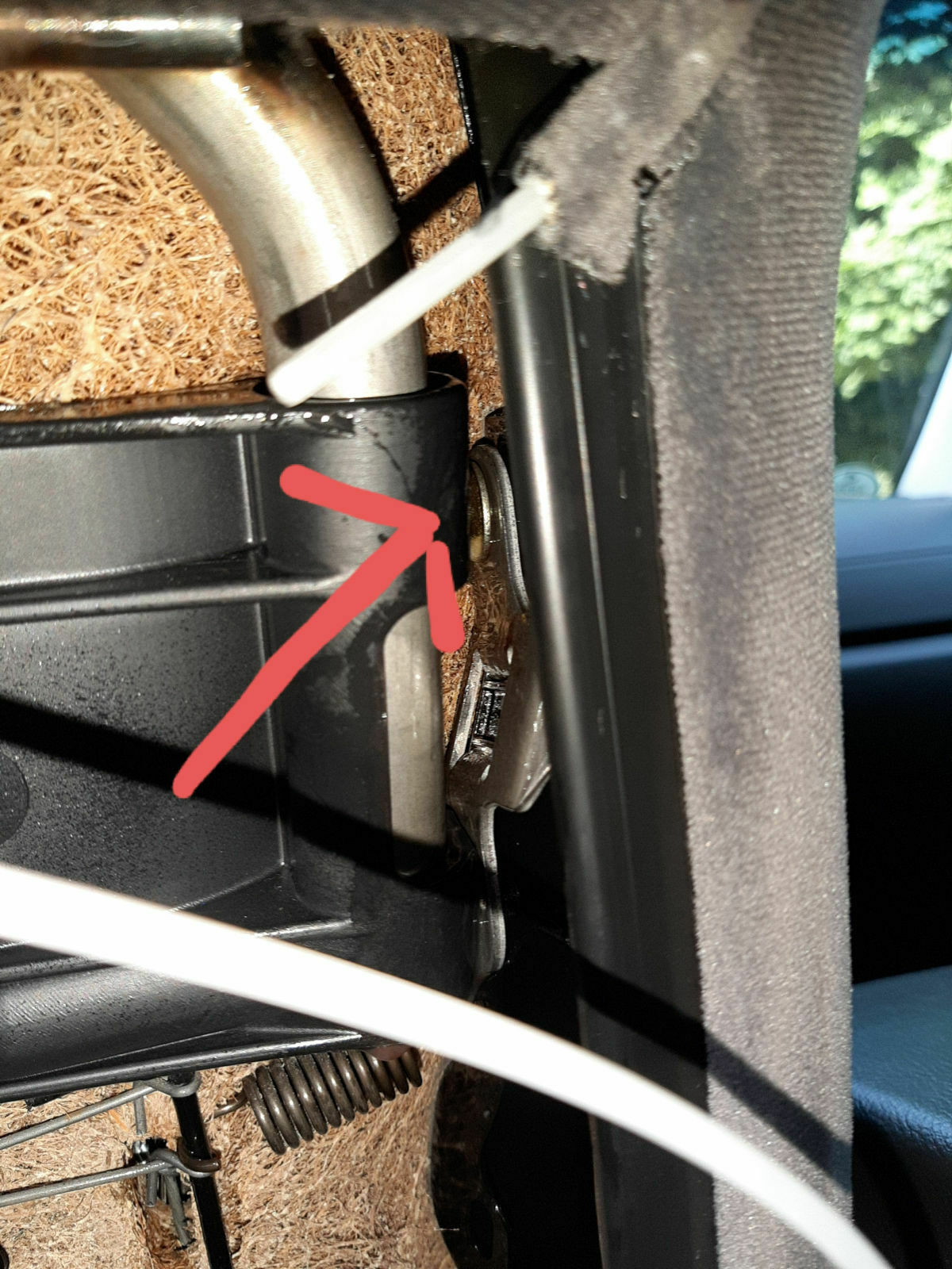 Omega B - Fahrersitz quietscht und ächzt?