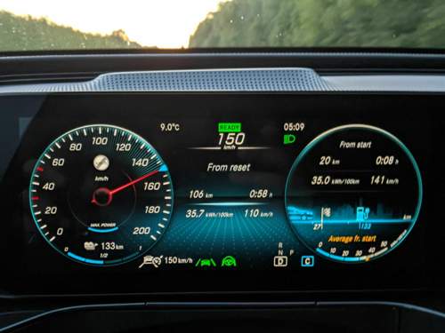 Pxl-20210529-030927414-mp