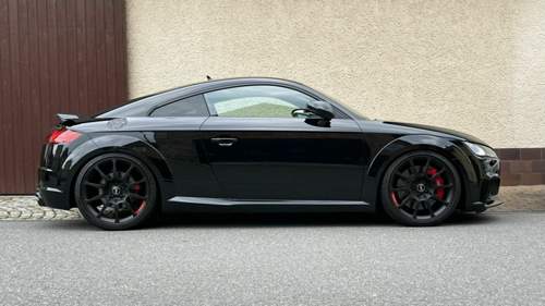 3aa033fc-3a55-4896-a8c8-fa3b66d2b445