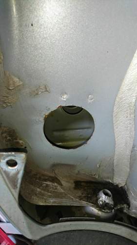 Keinerlei Rost im Schweller!.jpg