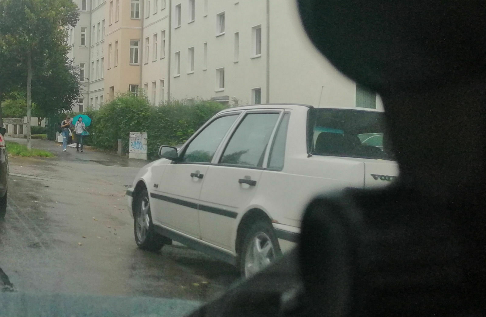 Der Schrottplatz - Spiegelsymmetrisch des Showrooms