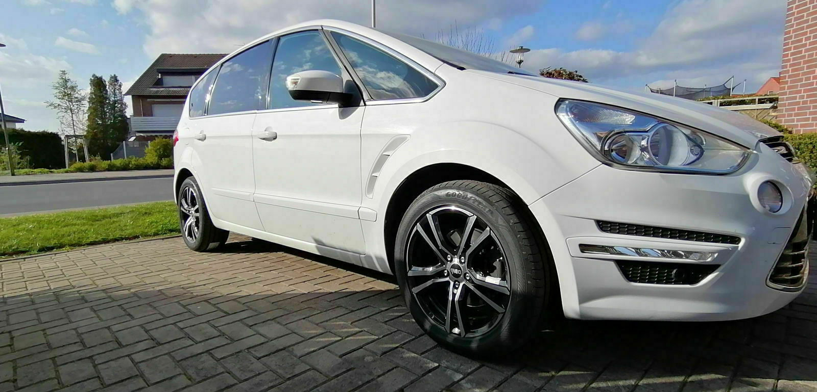 Ford S-Max 1 (WA6) 2.2 TDCi Test