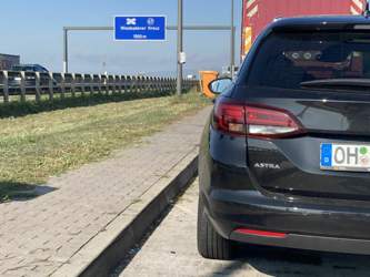 B9955ecc-8e8e-49b1-afe9-7b7b59cda3da