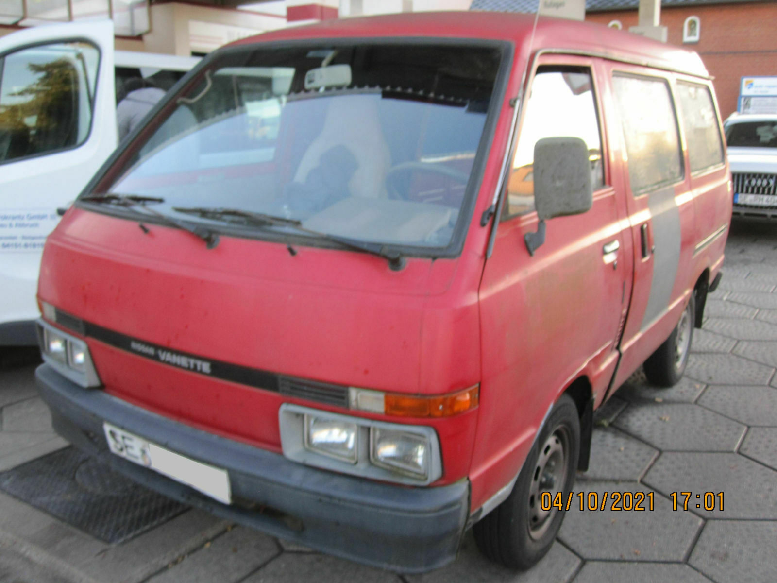 Der Schrottplatz - Spiegelsymmetrisch des Showrooms