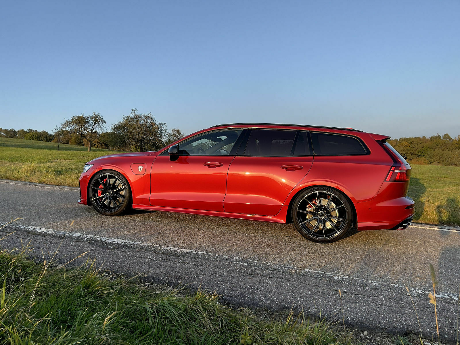 6cce5f2a-c1f9-4d70-90b0-112a26614156