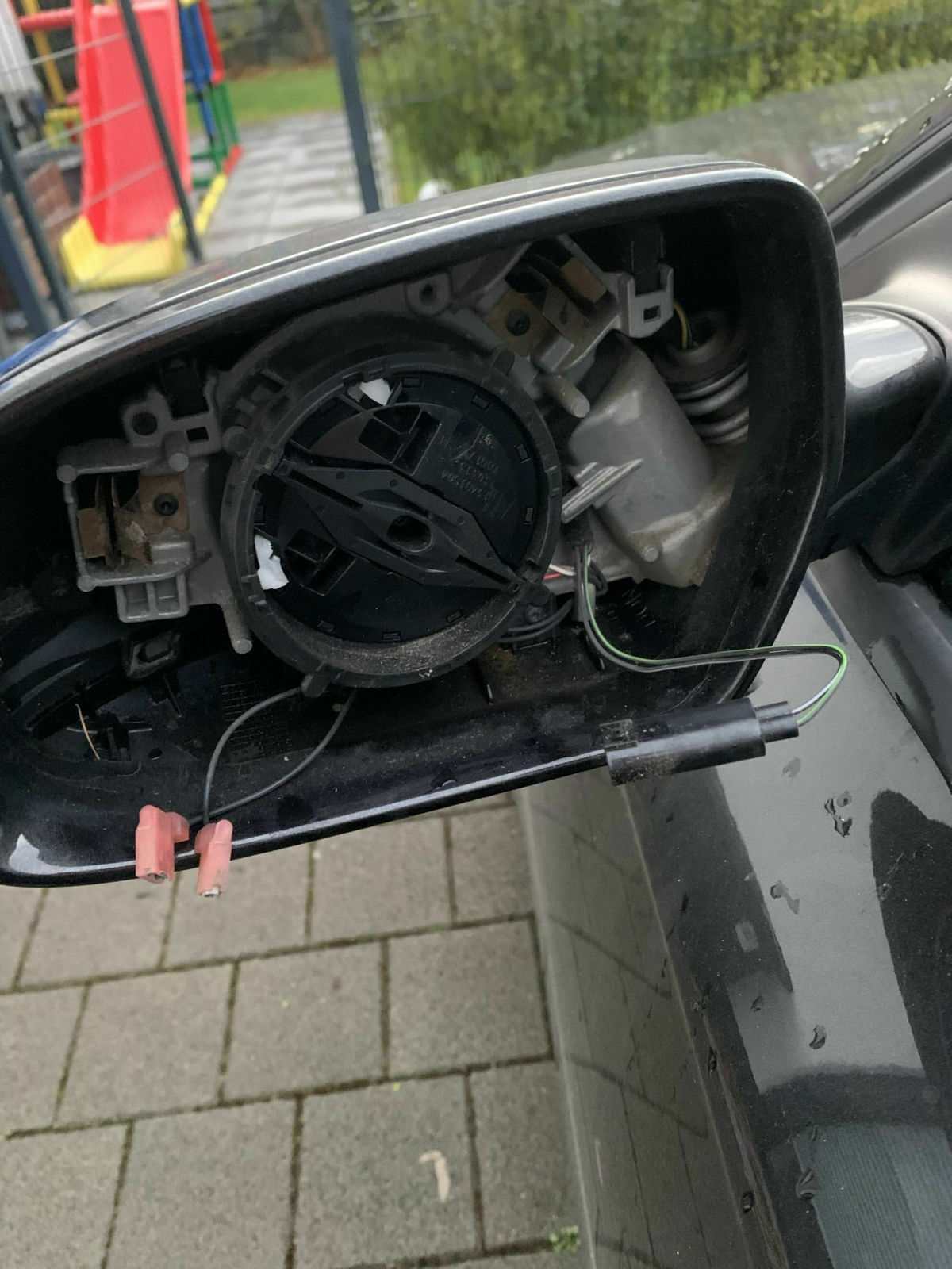 Spiegelheizung Fahrerseite geht anscheinend nicht