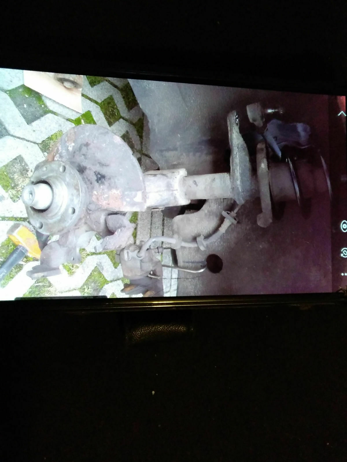 1639239261236377888129