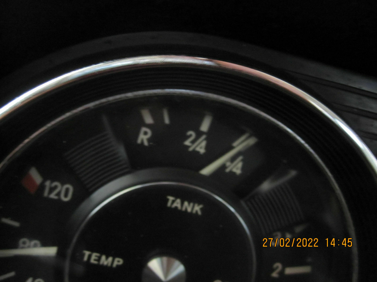 Der Schrottplatz - Spiegelsymmetrisch des Showrooms