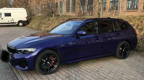 G21 M340i in BMW Individual Velvetblau