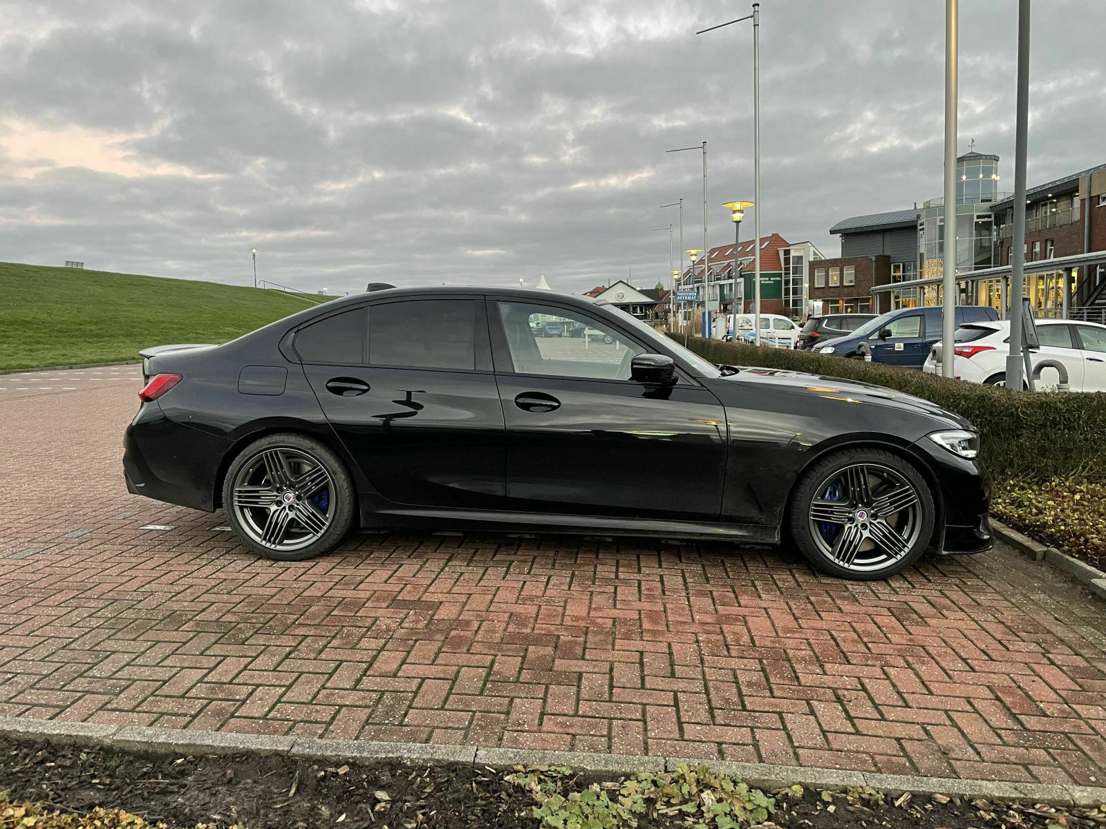 Ca9155ce-0a33-46c0-b05e-823059ffb6bf