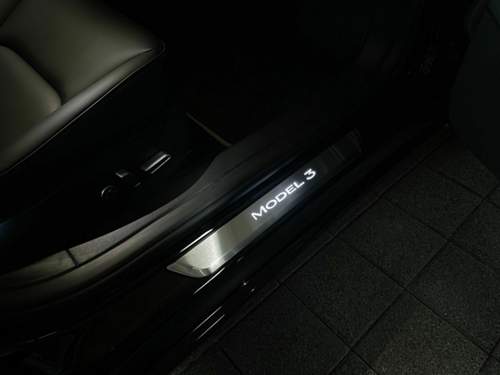 Beleuchtete Einstiegsleisten 2