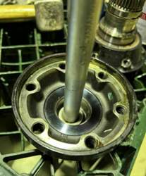 Nadellager raus drücken