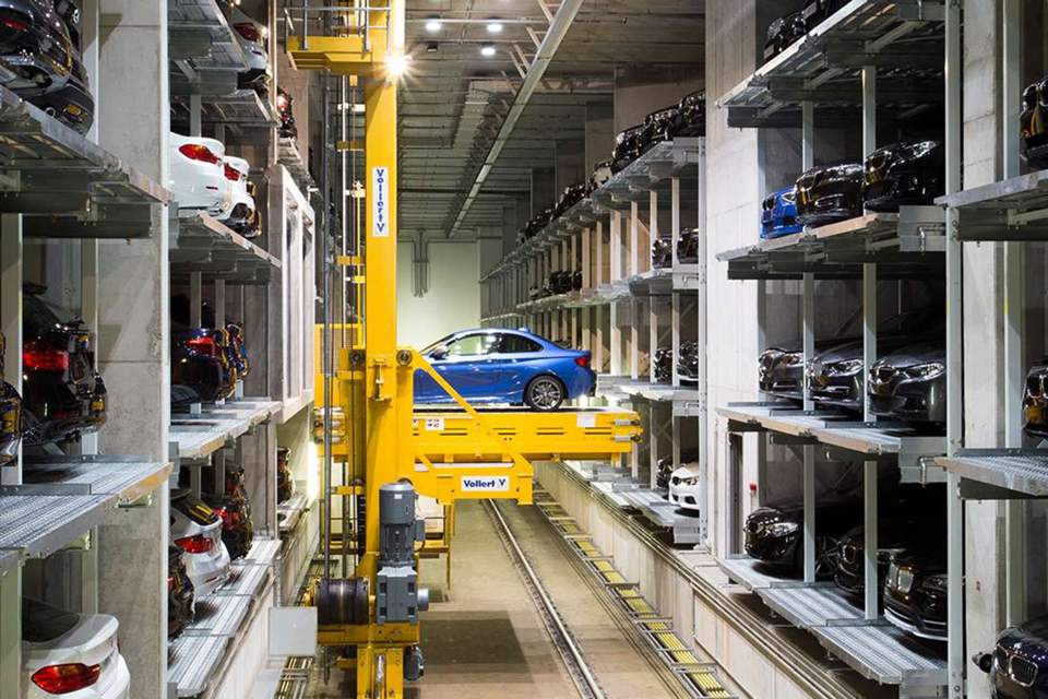 Bmw I4 Wartezimmer