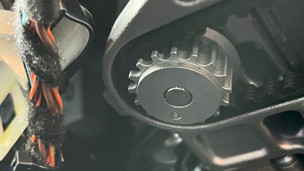 Zahnrad und Stift in der Mitte muessen plan sein.jpg