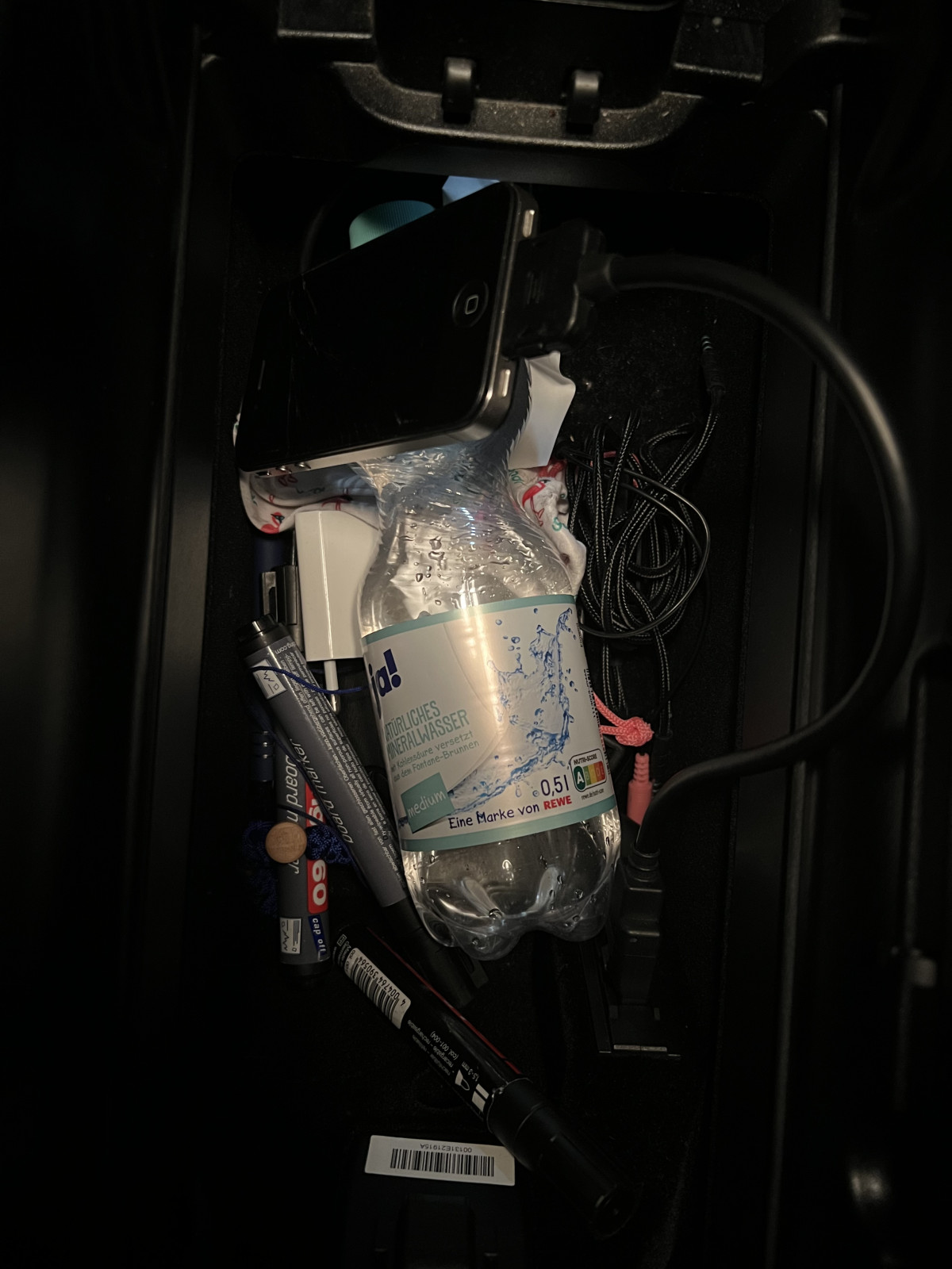 Musik im W212 abspielen mit iPhone über Bluetooth, Media Interface oder Aux nicht möglich