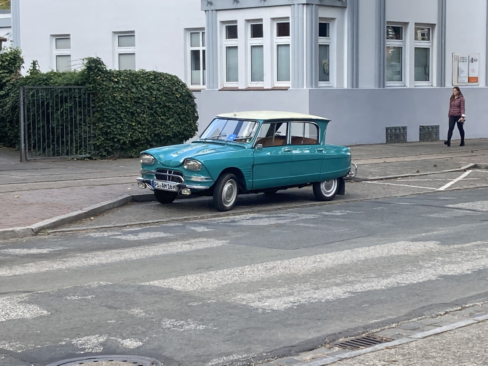 18c0ec05-f77c-4979-bda8-4218da33a1da