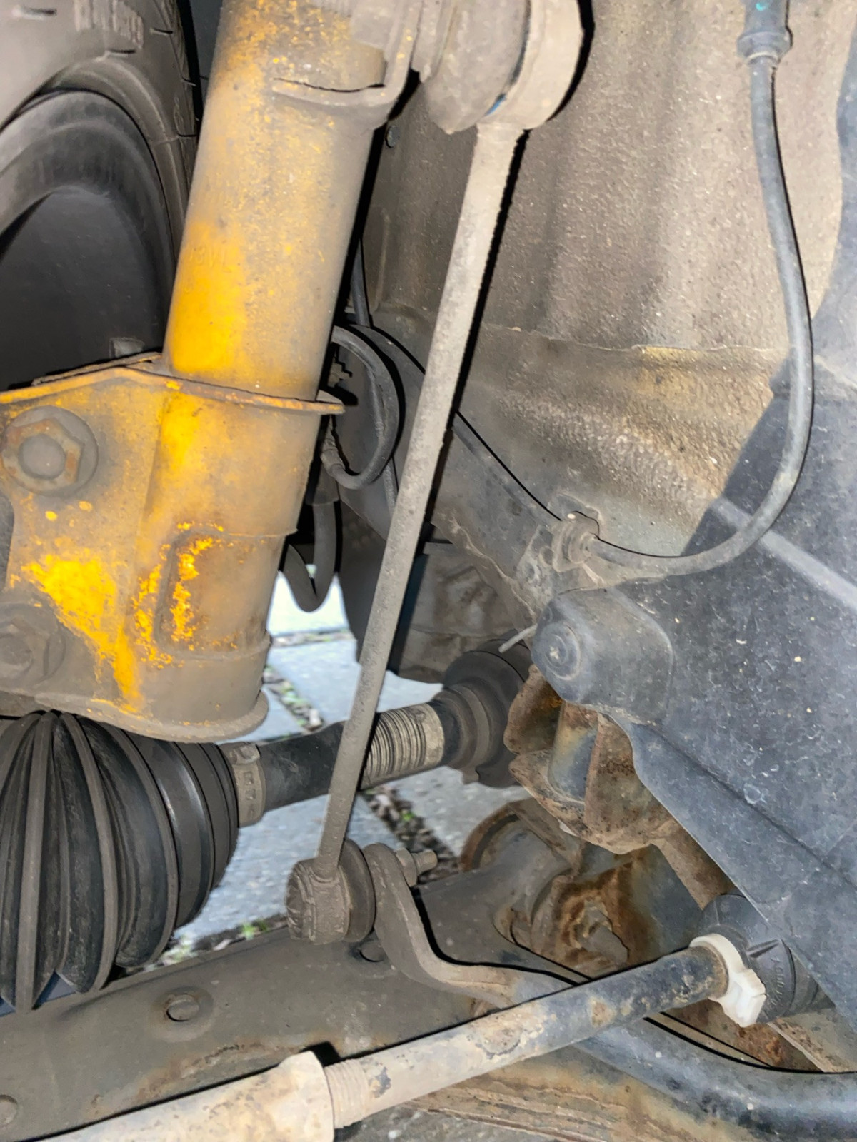 Nerviges Poltern auf der Vorderachse