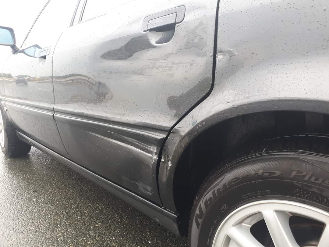 Der Schrottplatz - Spiegelsymmetrisch des Showrooms