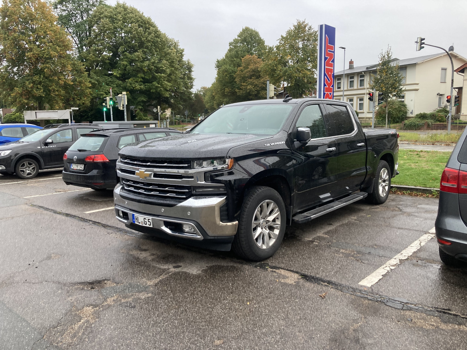 Der Schrottplatz - Spiegelsymmetrisch des Showrooms