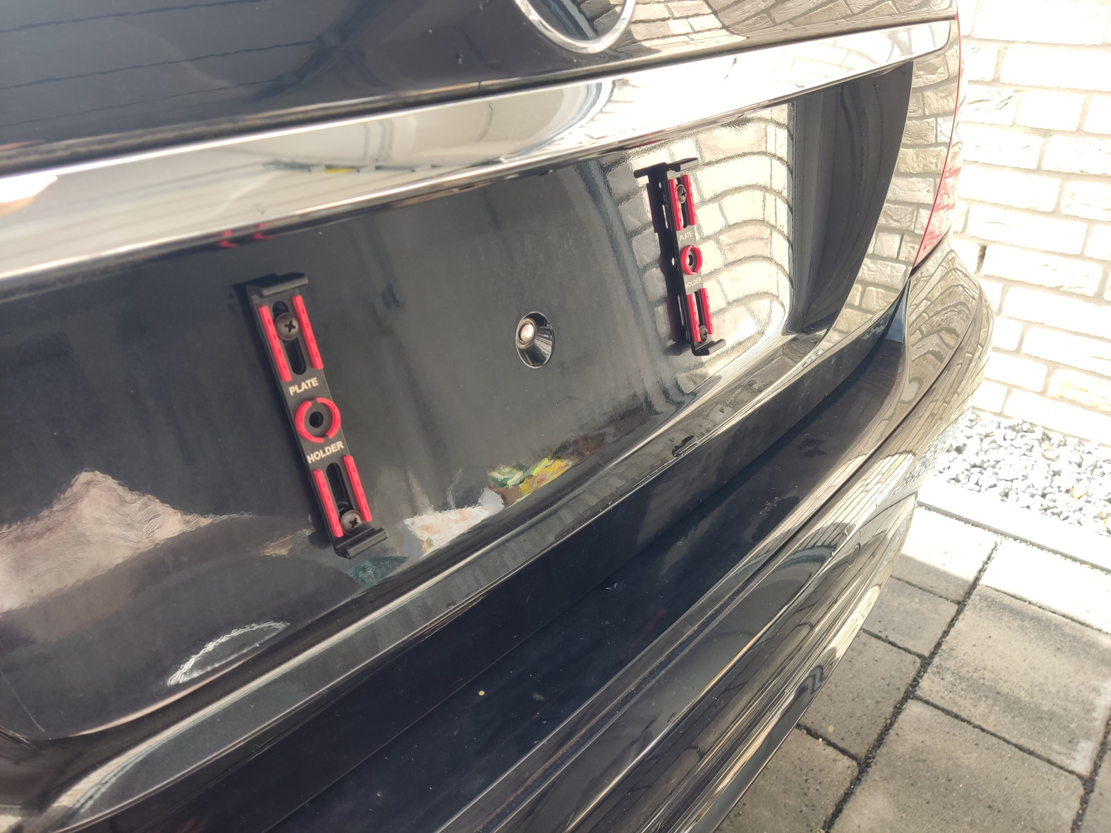 Frontstoßstange Kennzeichenhalterung entfernen