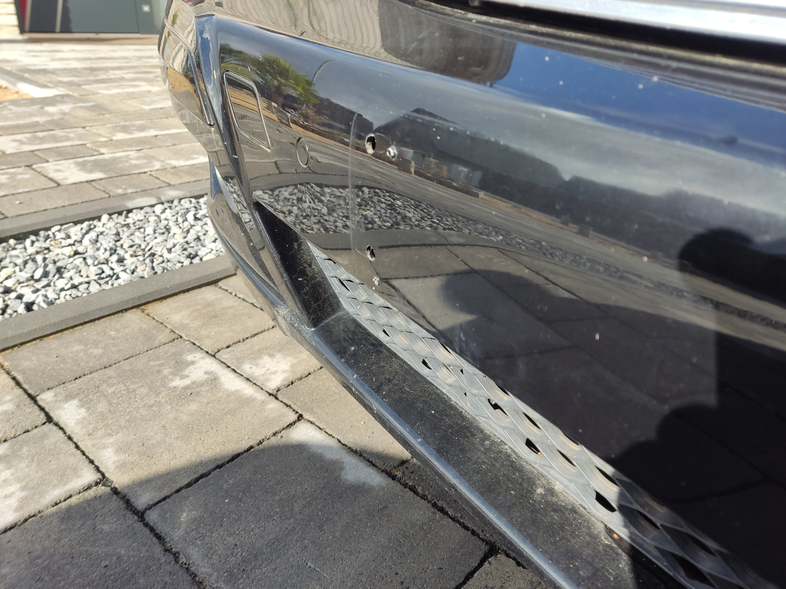 Frontstoßstange Kennzeichenhalterung entfernen