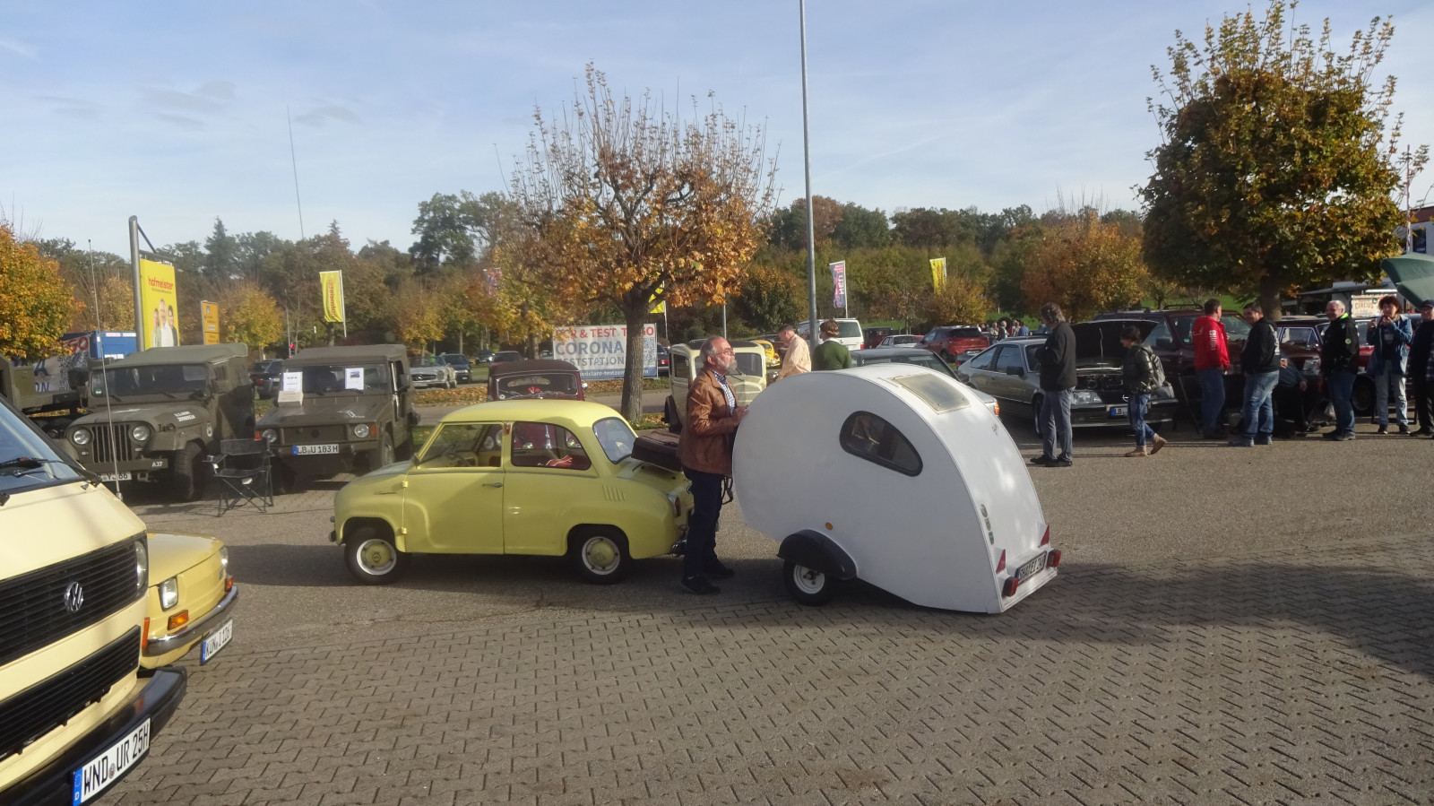 goggomobil-mit-wohnanhaenger
