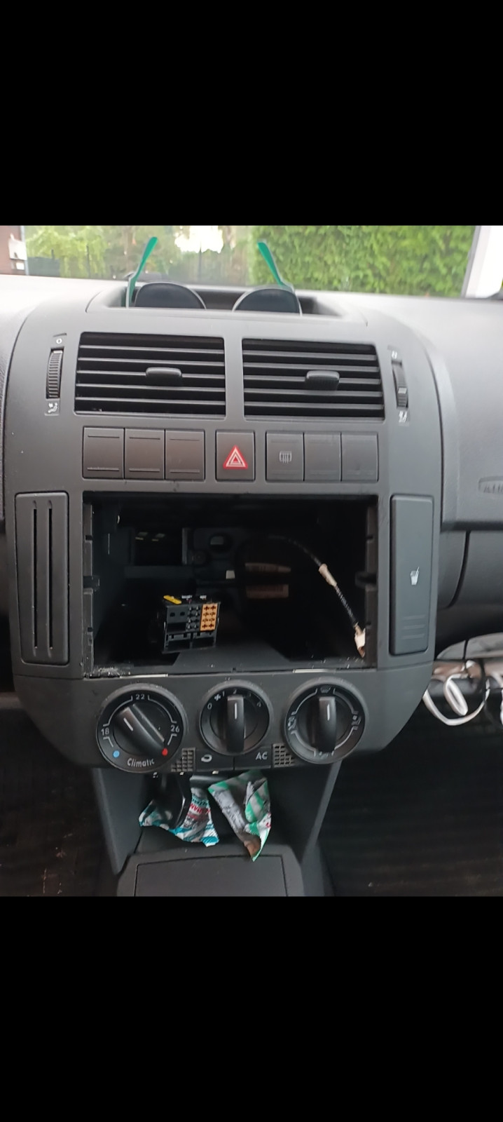 Display-Radio Einbauen