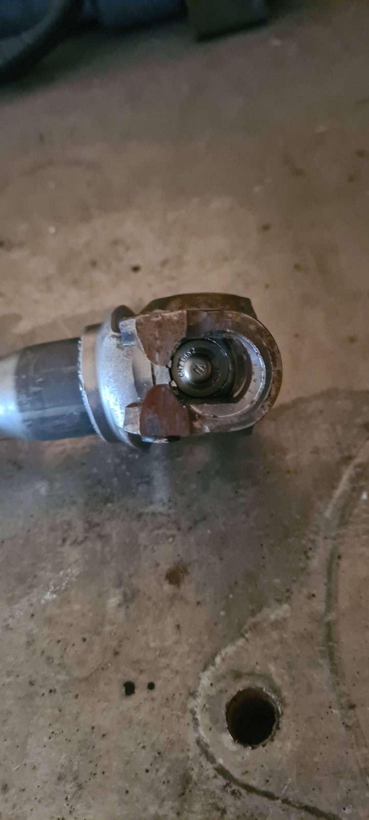 Knackende/Knarrende Lenkung