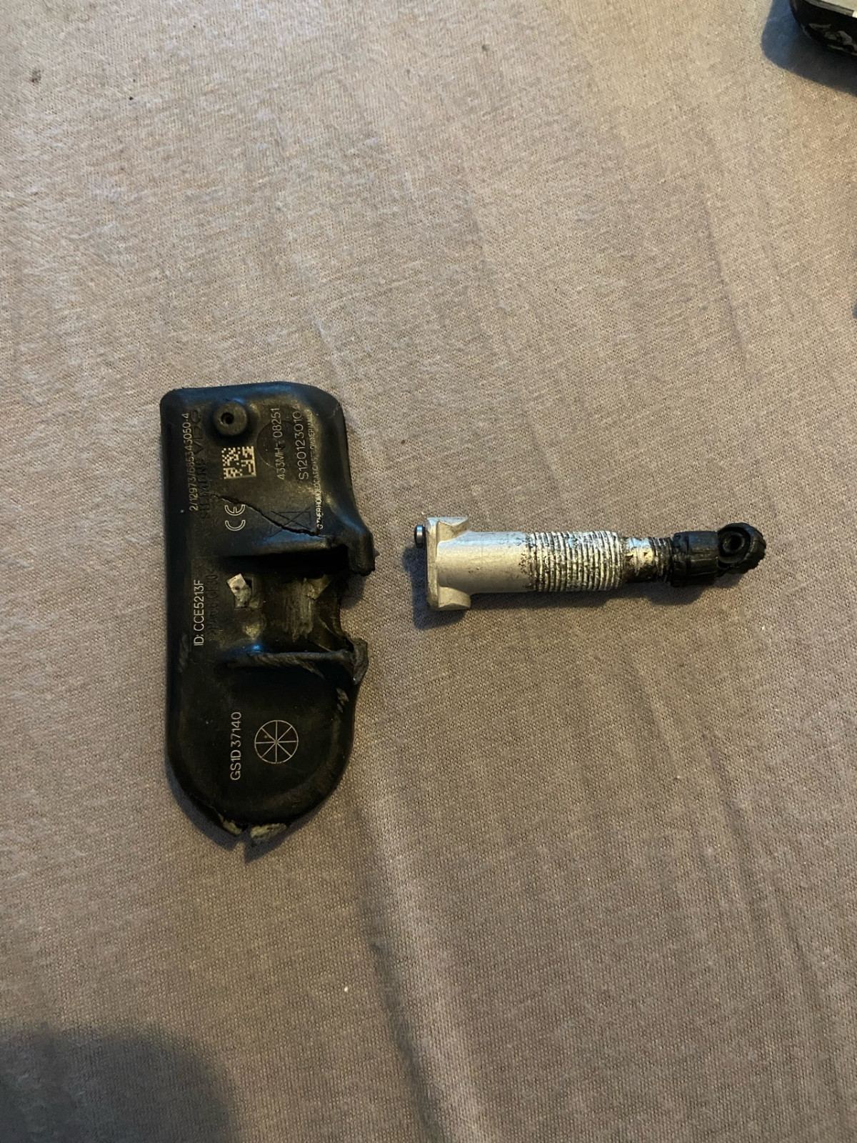 Reifenwechsel von Werkstatt Platten mit 170km/h