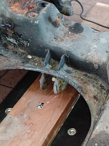 Querlenkeraufnahme v. oben