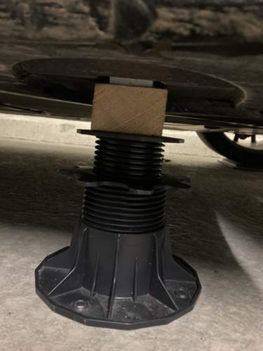 Fahrzeug ringsum um 3cm angehoben