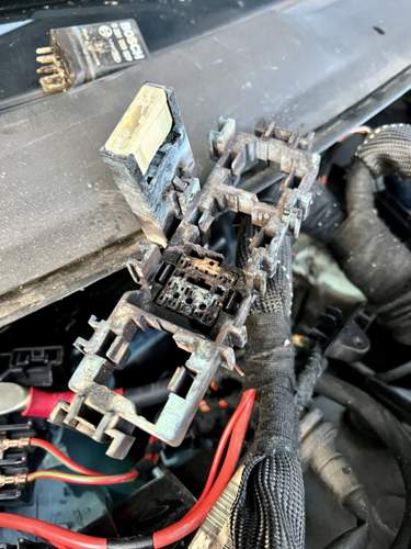 9e805564-bc83-4c70-8c64-587ae2c87bf1