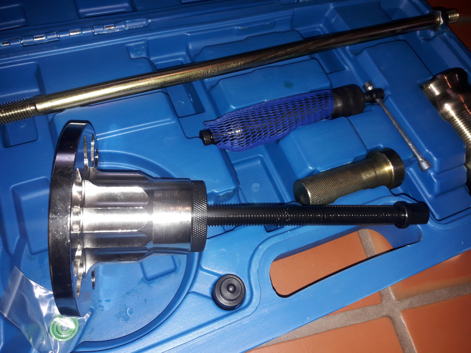 Werkzeuge Omega und Senator