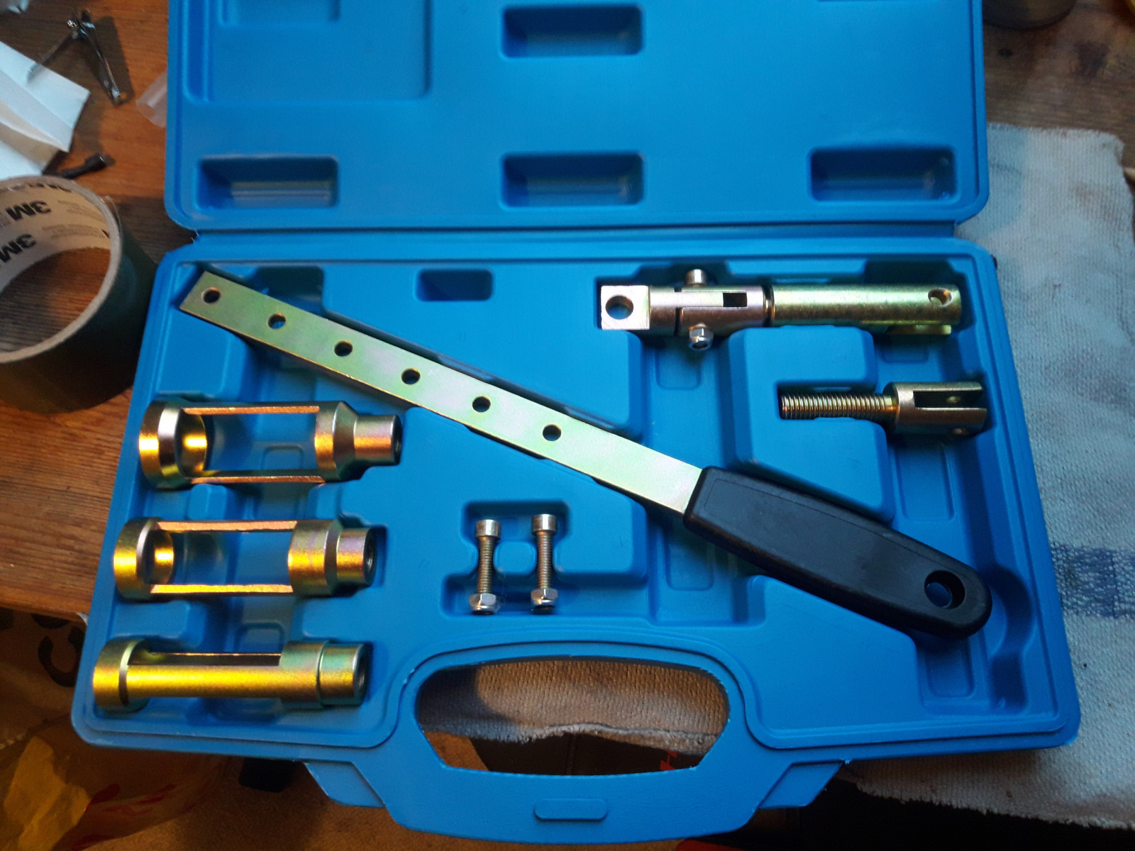 Werkzeuge Omega und Senator