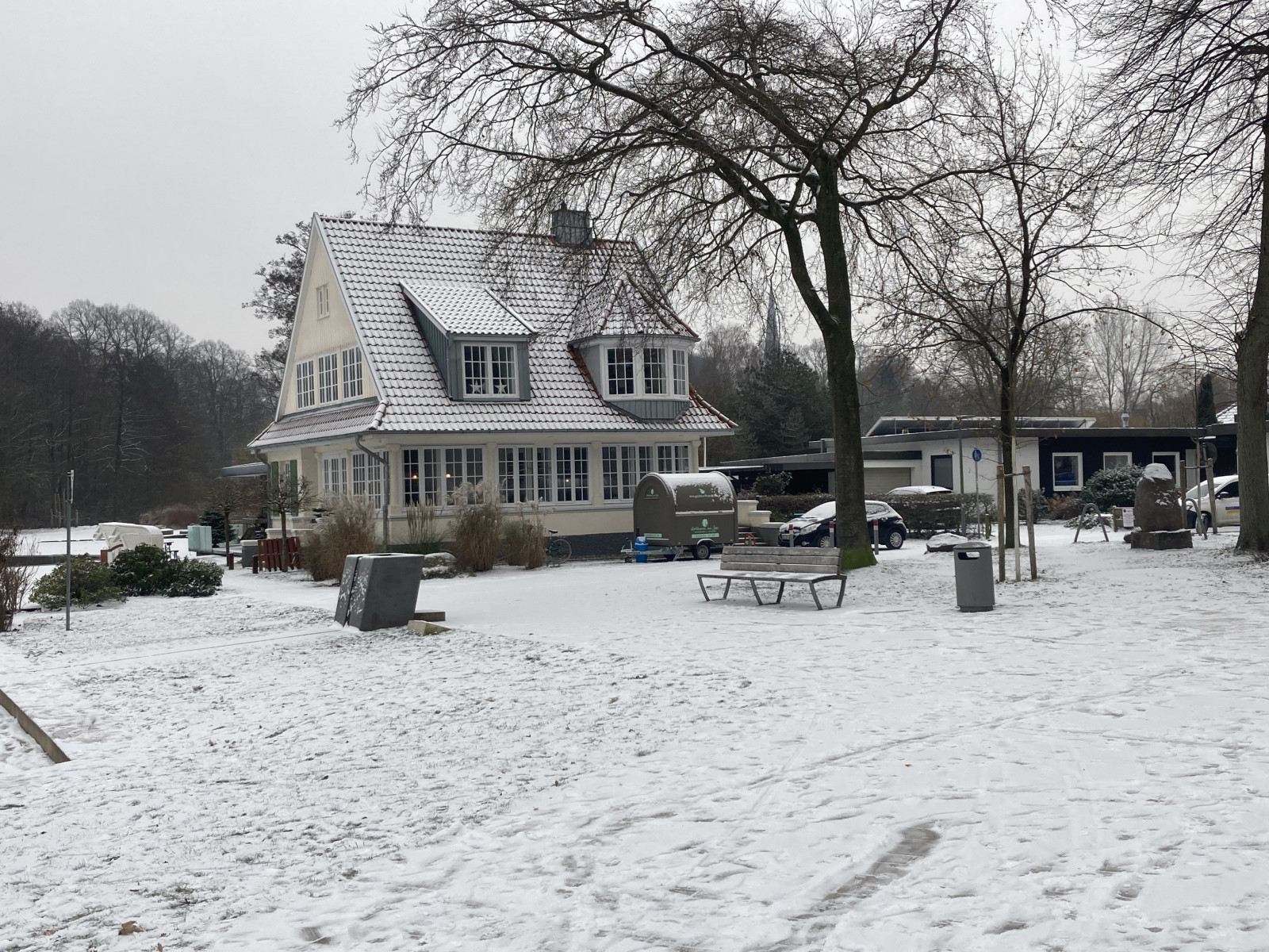 f640dd34-c563-417f-8bfb-54d78750305f