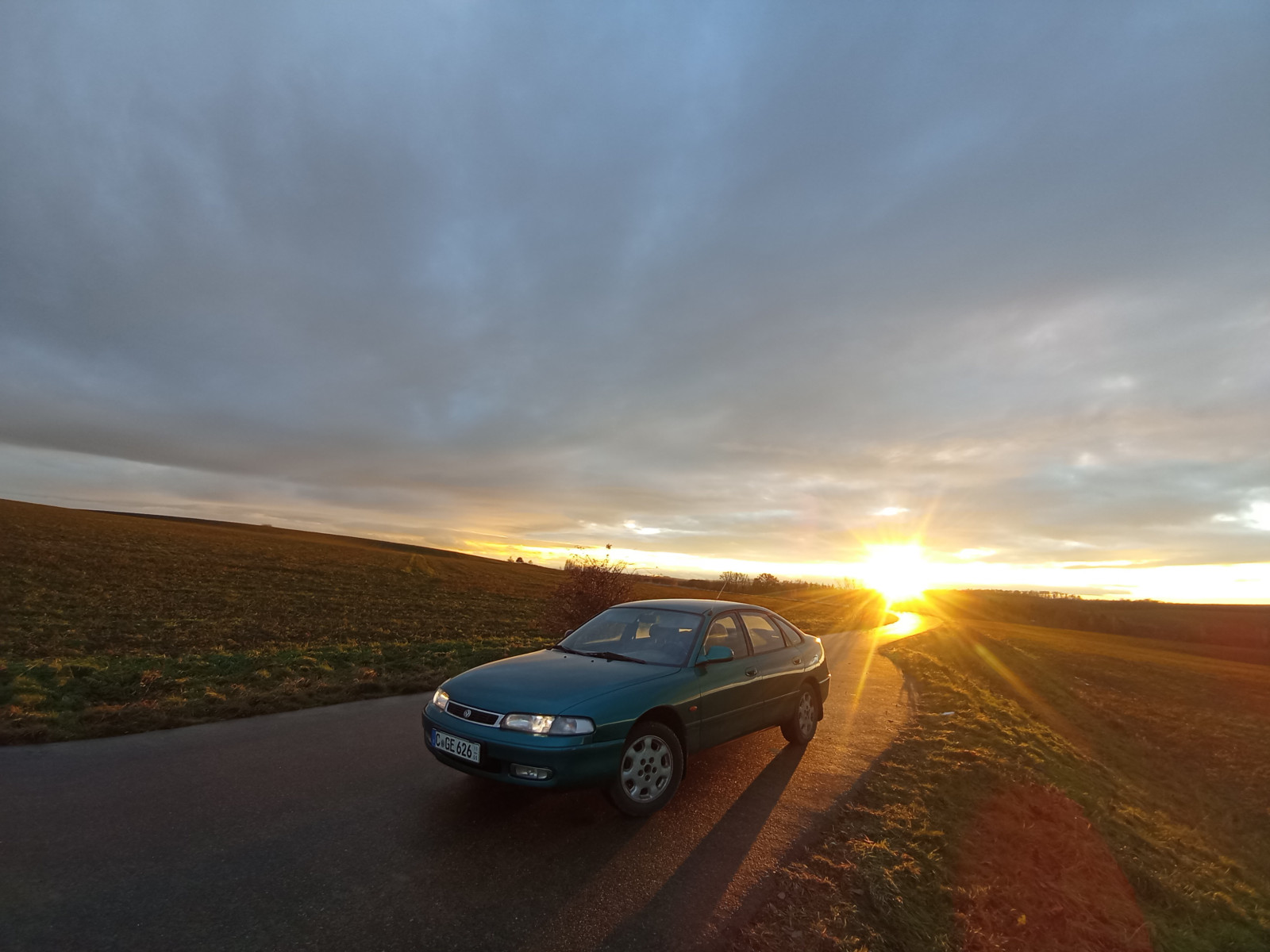Der Schrottplatz - Spiegelsymmetrisch des Showrooms