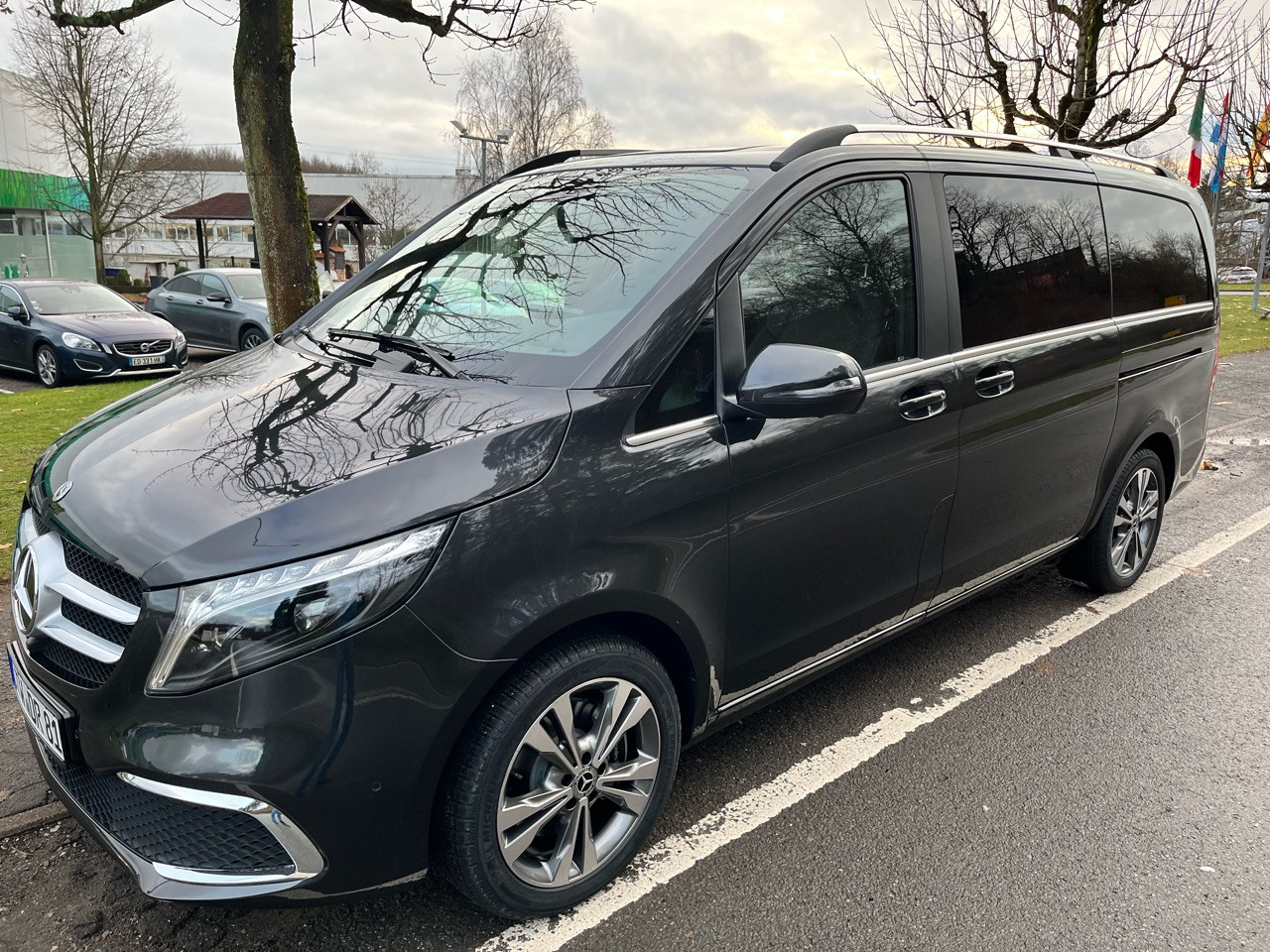 Wartezimmer Neuwagenbestellungen