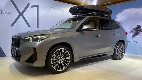 BMW X1 xDrive23i in Frozen Pure Grey