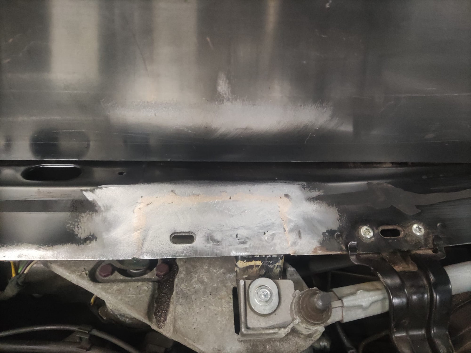 Omega B - Scheibenrahmen gammlig