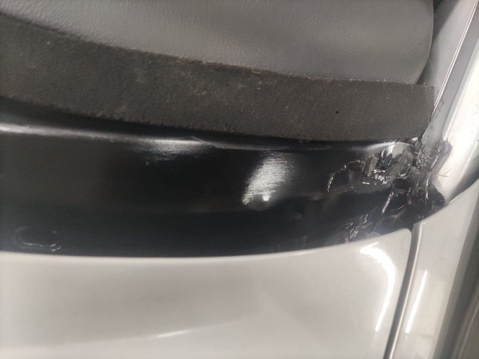 Omega B - Scheibenrahmen gammlig