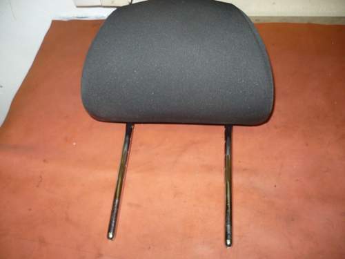 Kopfstuetze-polo-6l-bj-unbek