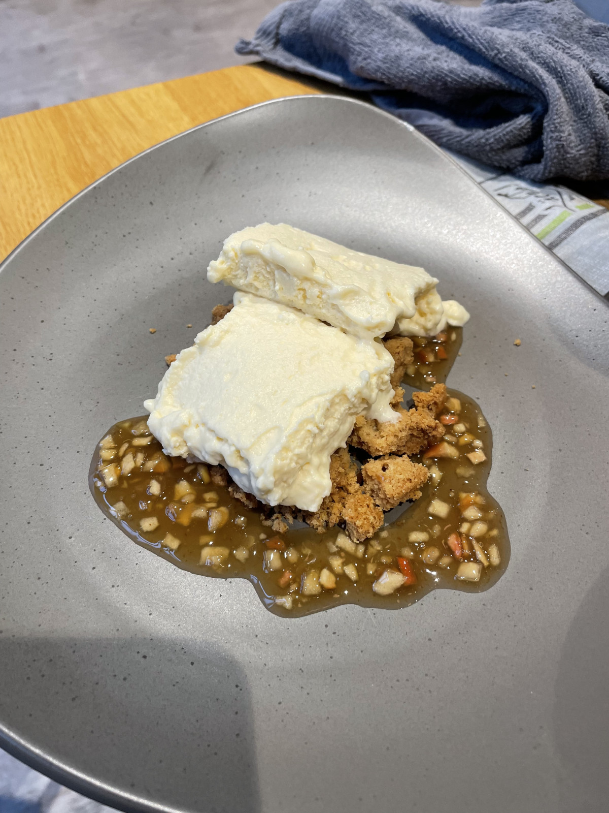 597d4edf-7fcb-4cf8-8ffa-7f33508cdd22