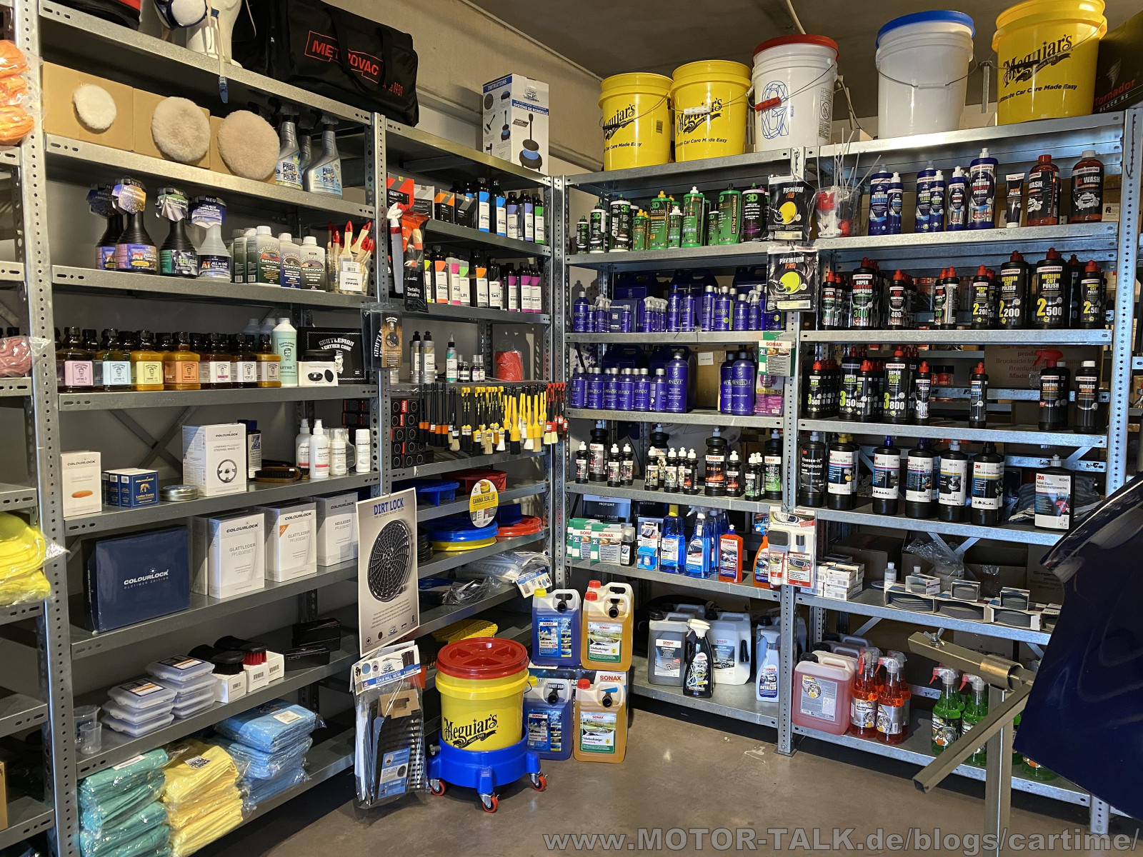 Besuch im neuen Ladenlokal bei Carparts