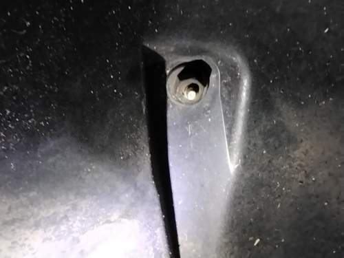 Plastikmutter Innenkotflügel