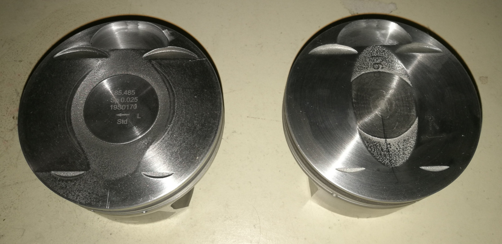 Kolben die N-te, der 4,4 Liter BBK