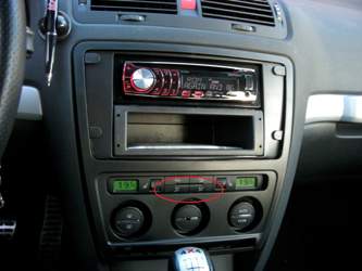 Dscn1568-blaupunkt-fach