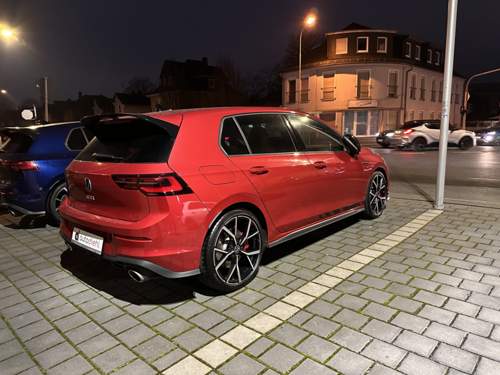 E0006936-cf44-429b-9d52-bcd030641a6b