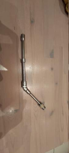 DK untere Schraube lösen