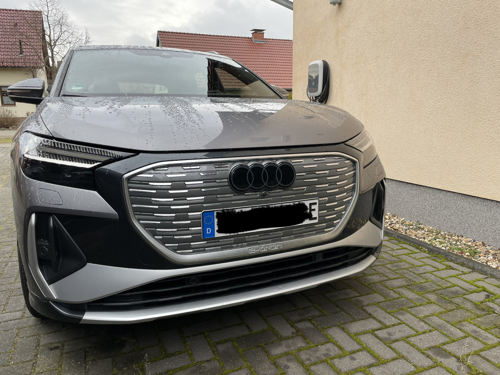 Schwarze Audi Ringe (vorne/hinten) nachrüsten