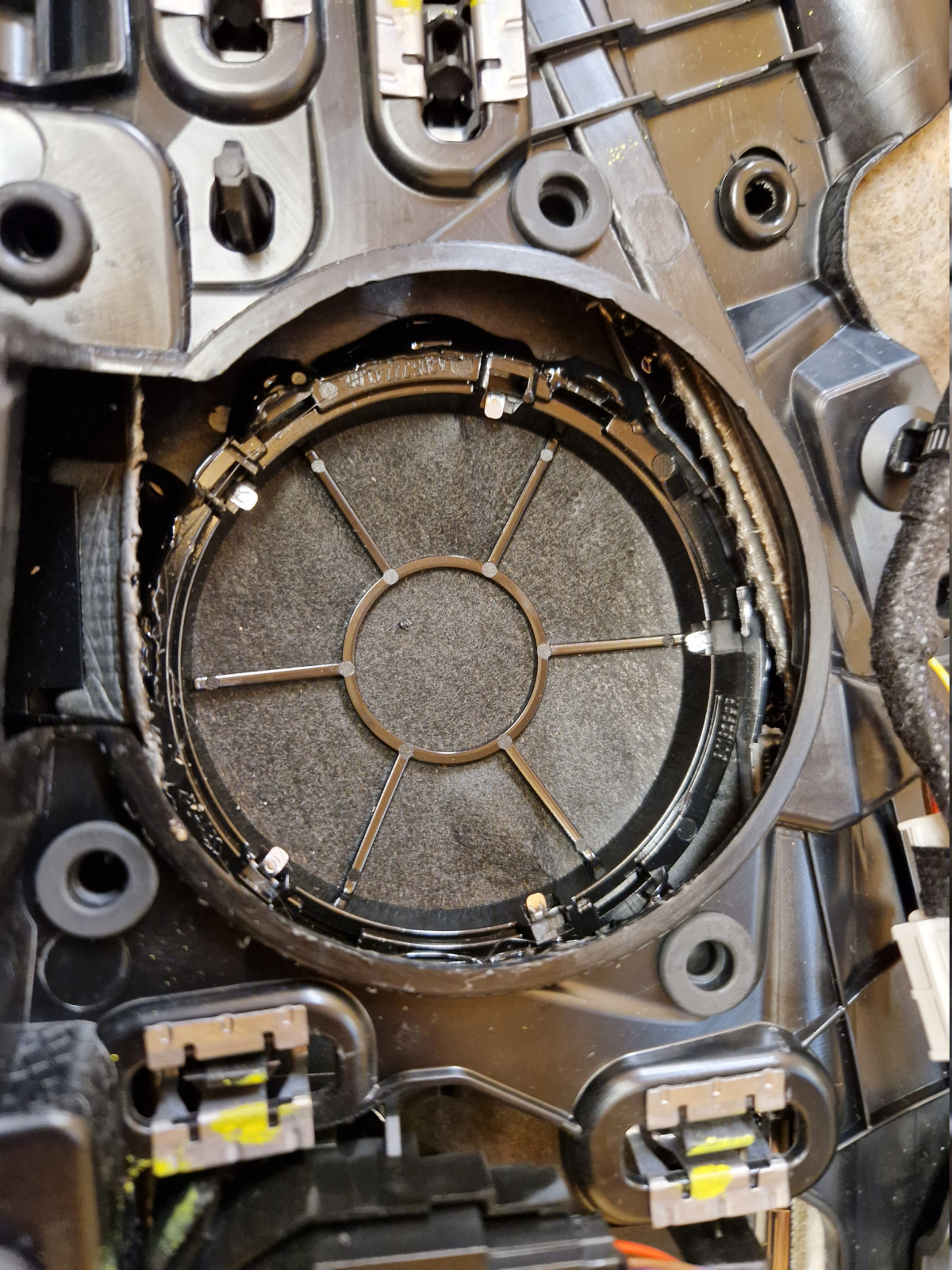 Mercedes W205 W213 X253 Car-HiFi Soundsystem mit DSP Vertärker